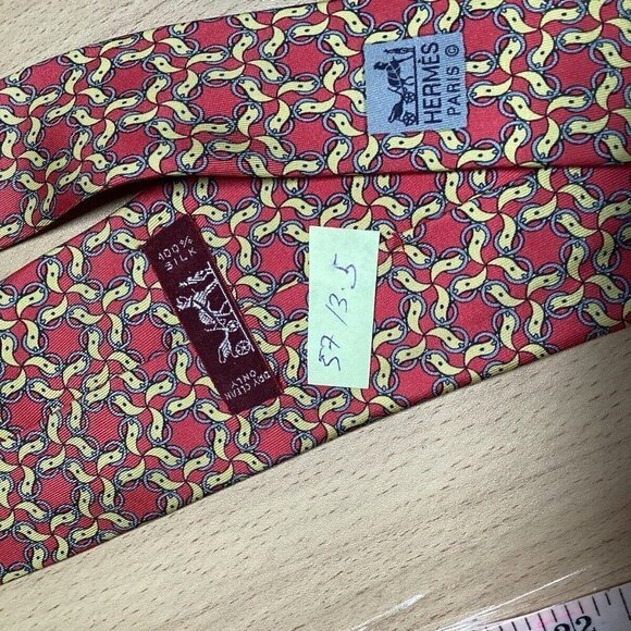 HERMES PARIS Vintage 7420 HA Red Yellow Belt Print Silk Tie France W: 3.5" EX CD - Picture 7 of 7